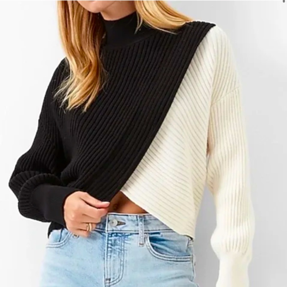 NWT - Express color block mock neck sweater, XS